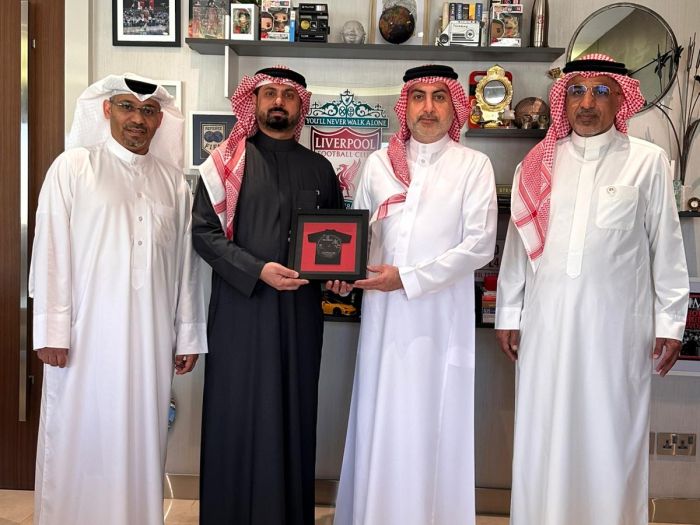 Talal Kanoo Honoured with Golden Membership
